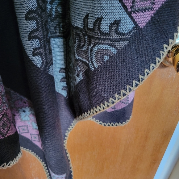 Blanket Poncho With Hood Never Worn - Picture 3 of 5